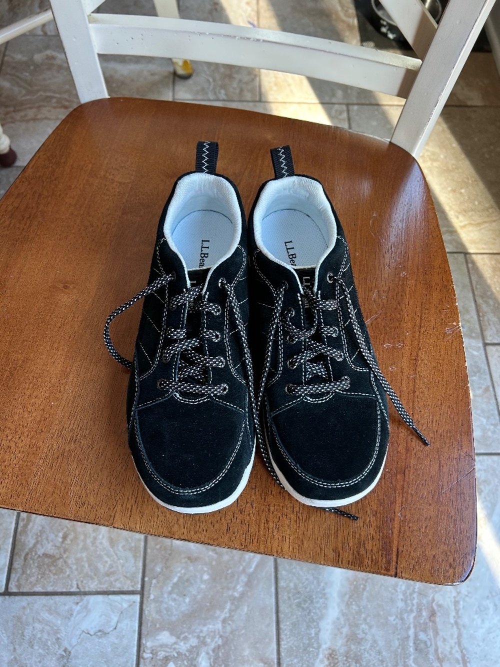 L.L.Bean walking sneakers - women - size 8 W